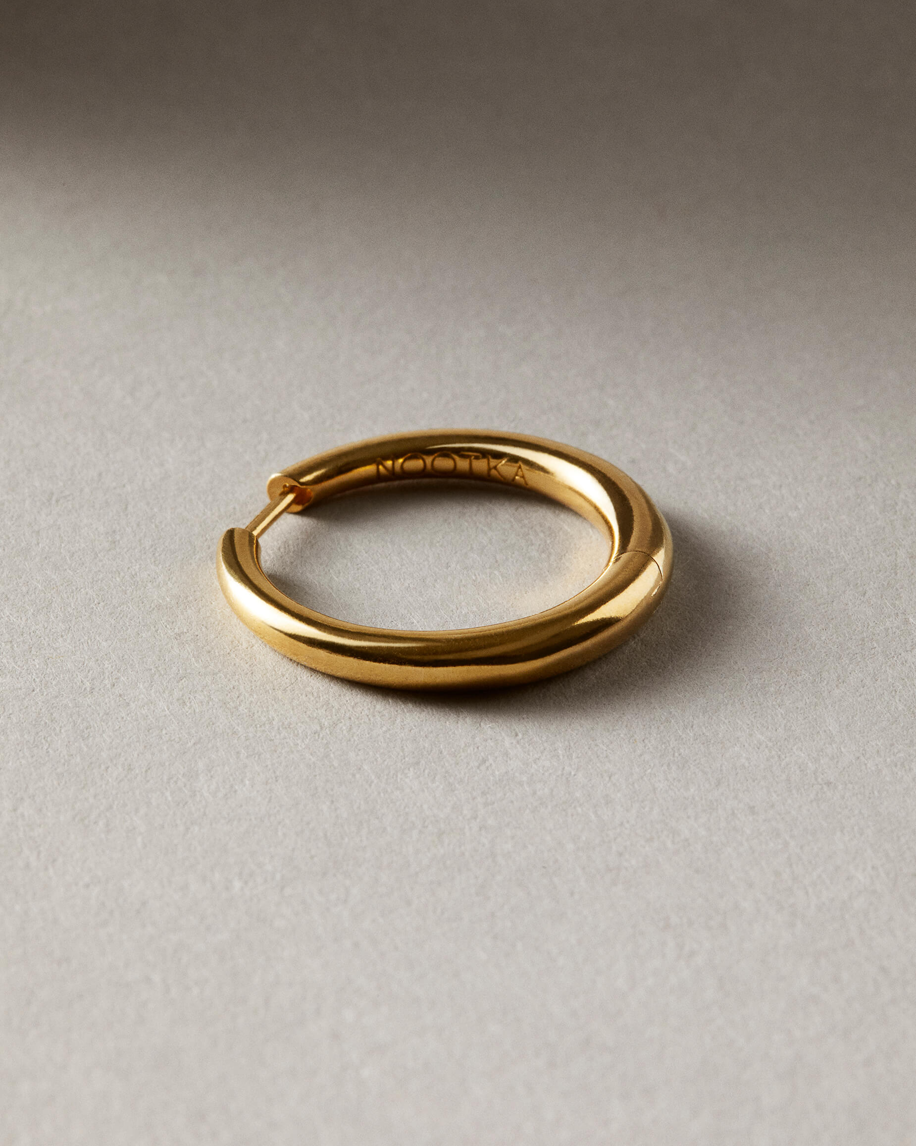 Nootka polished big hoop gold