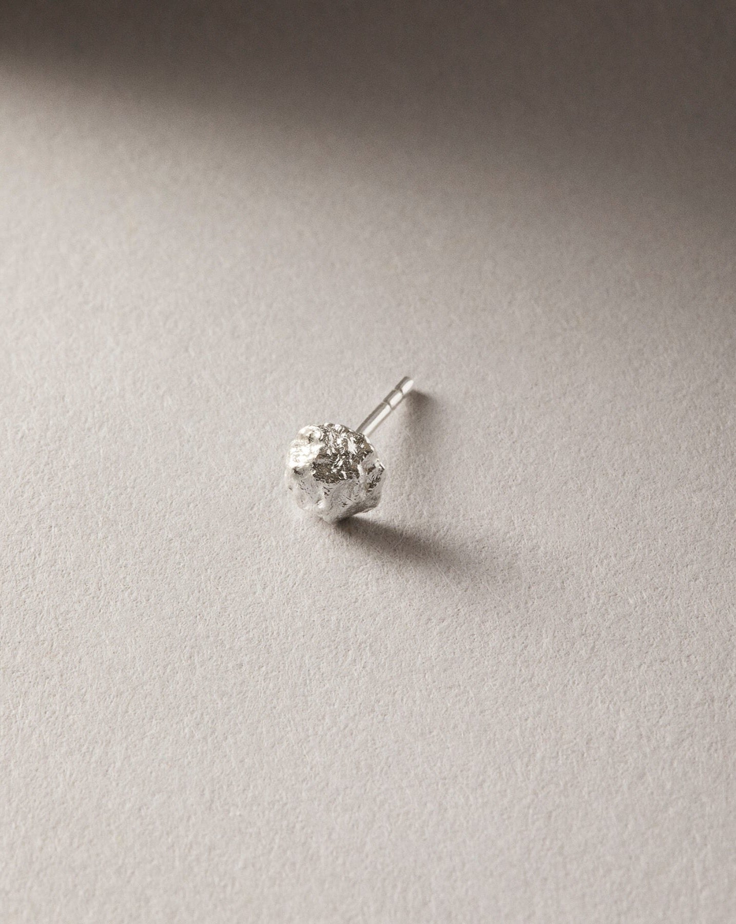 Nootka neat earring silver