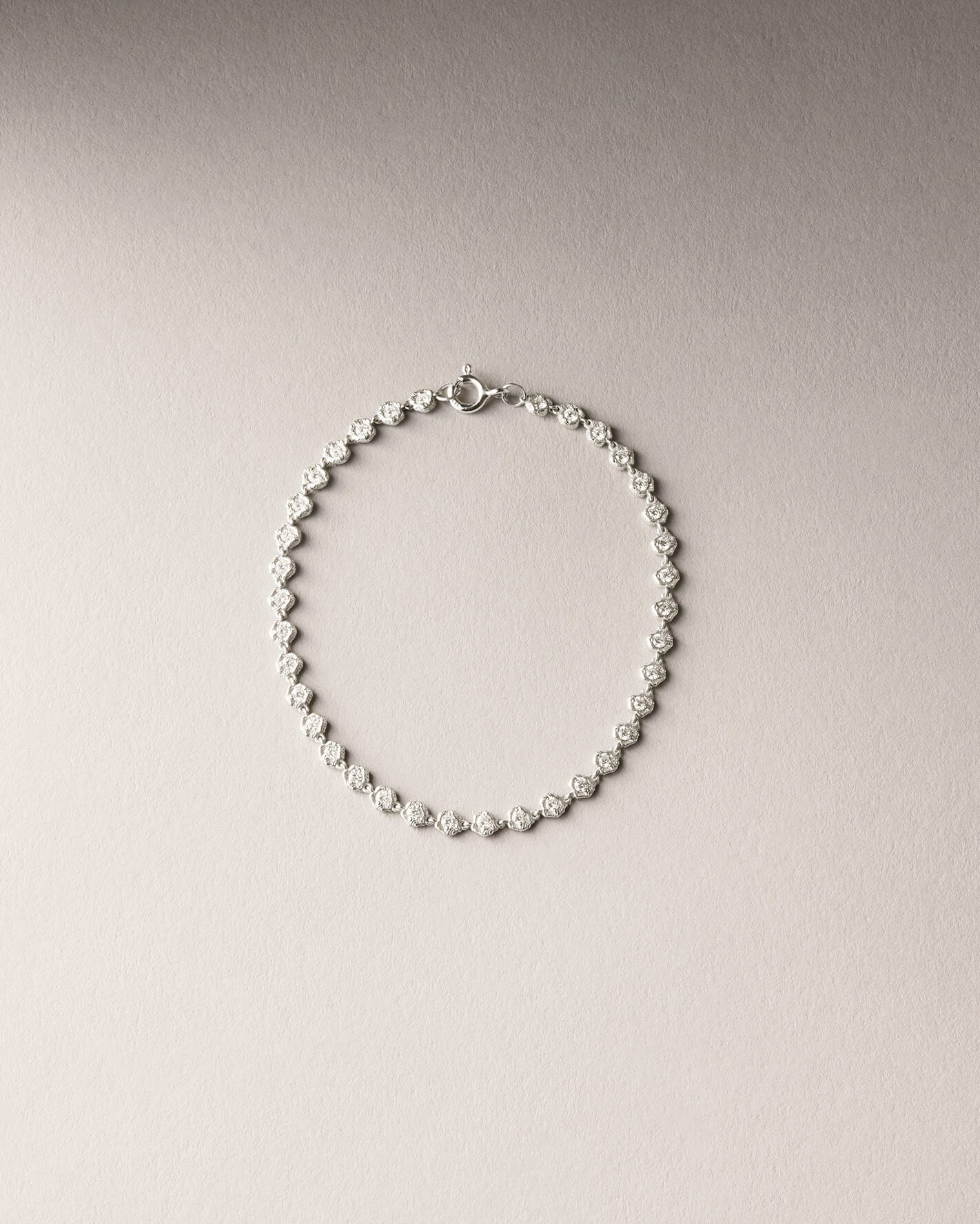 Nootka diamond bracelet white gold
