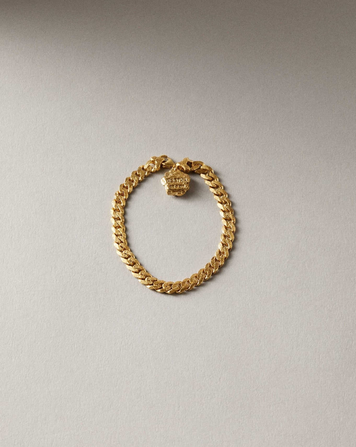 Nootka Link bracelet gold
