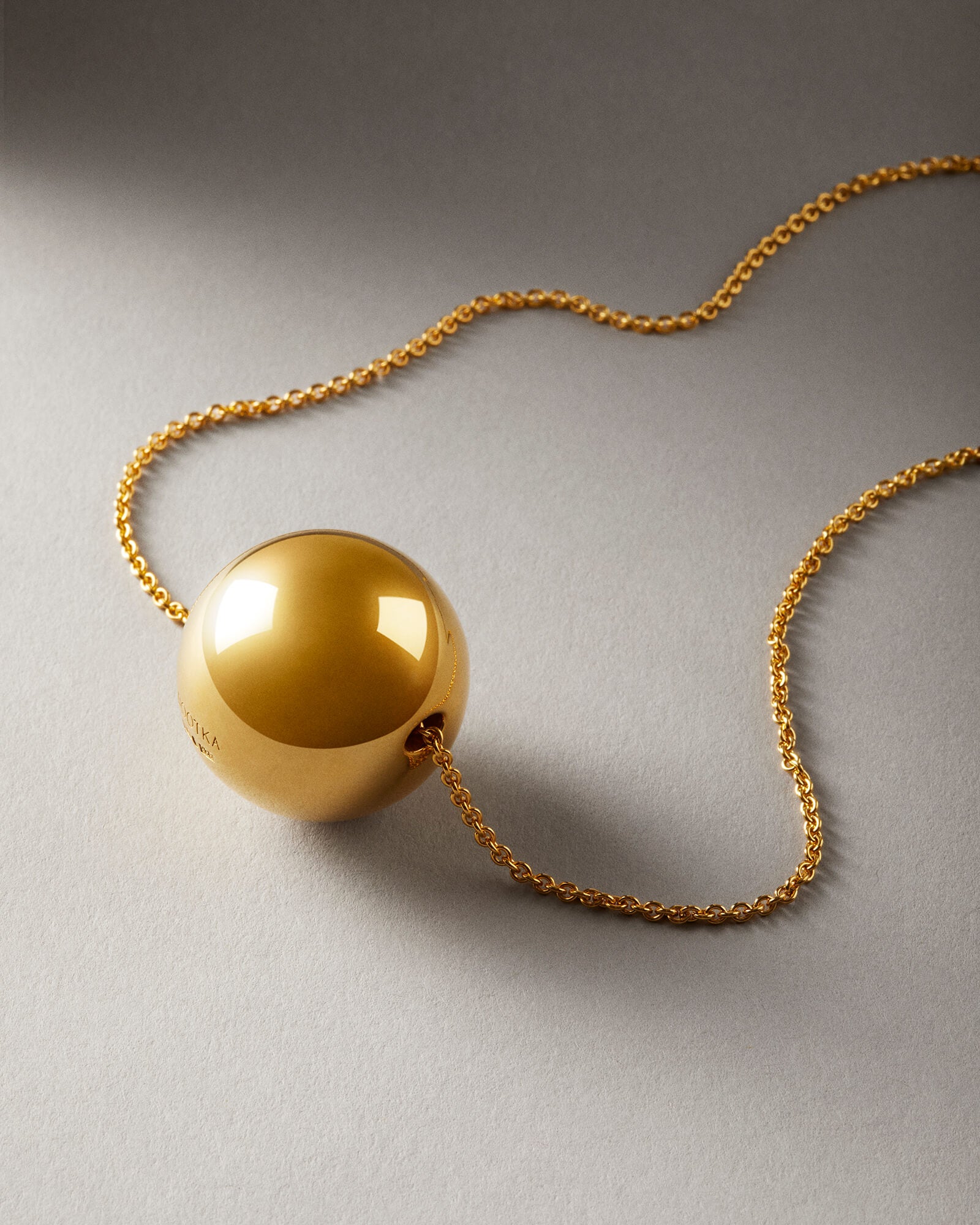 Sphere Necklace Gold