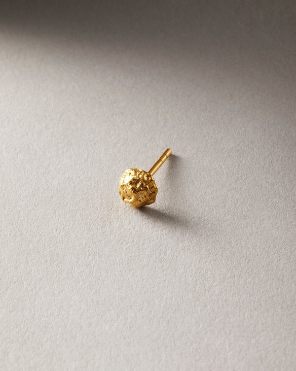Nootka neat earring gold