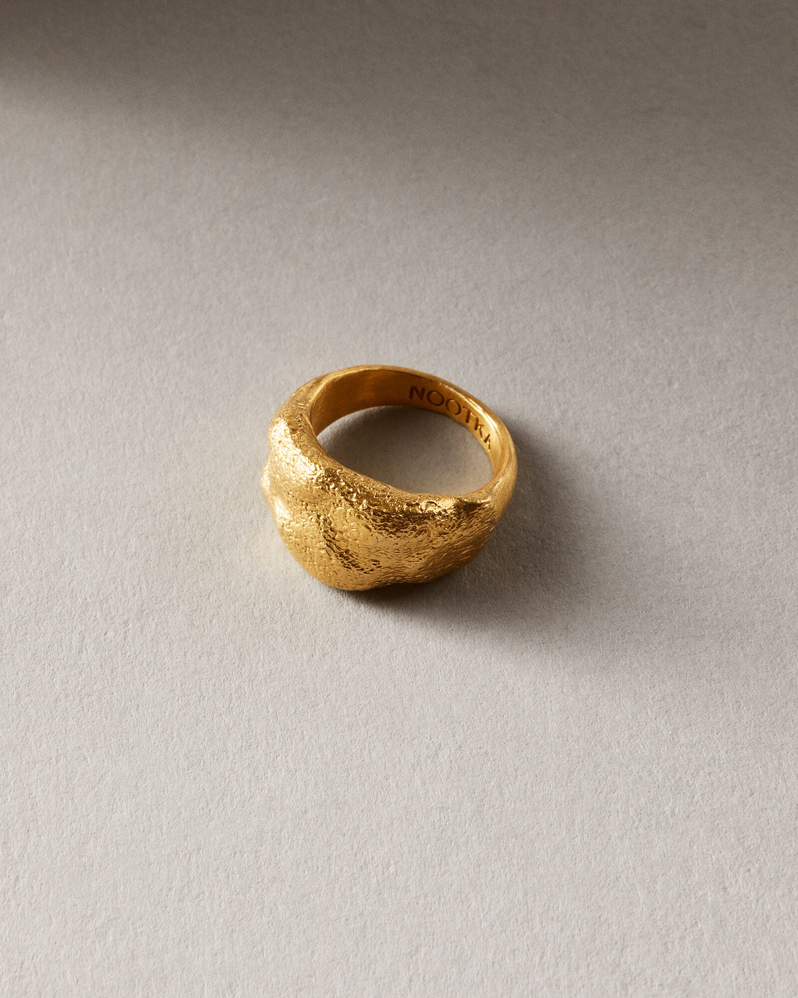 Nootka Signet ring gold